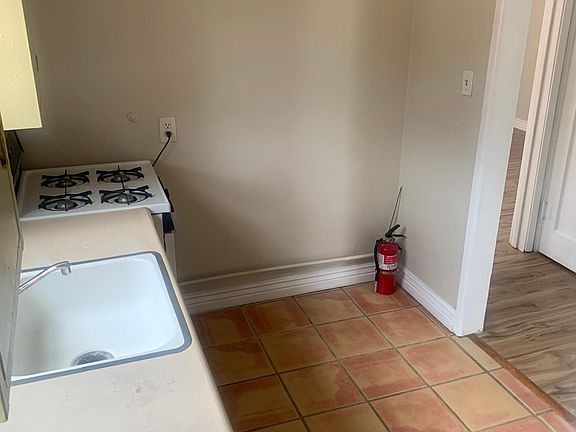4th image of 3810 E 3rd St #3810