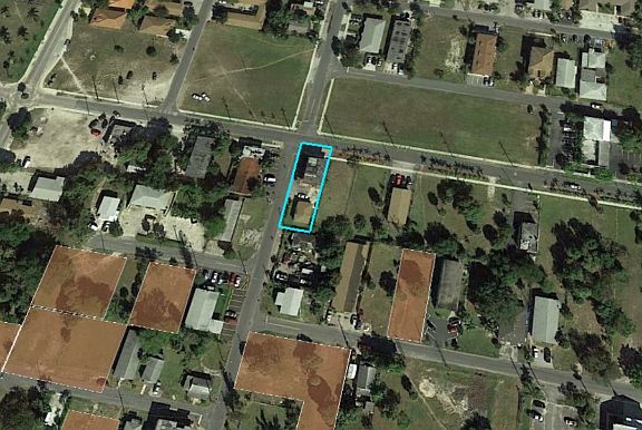 2nd image of 350 NW 6th St