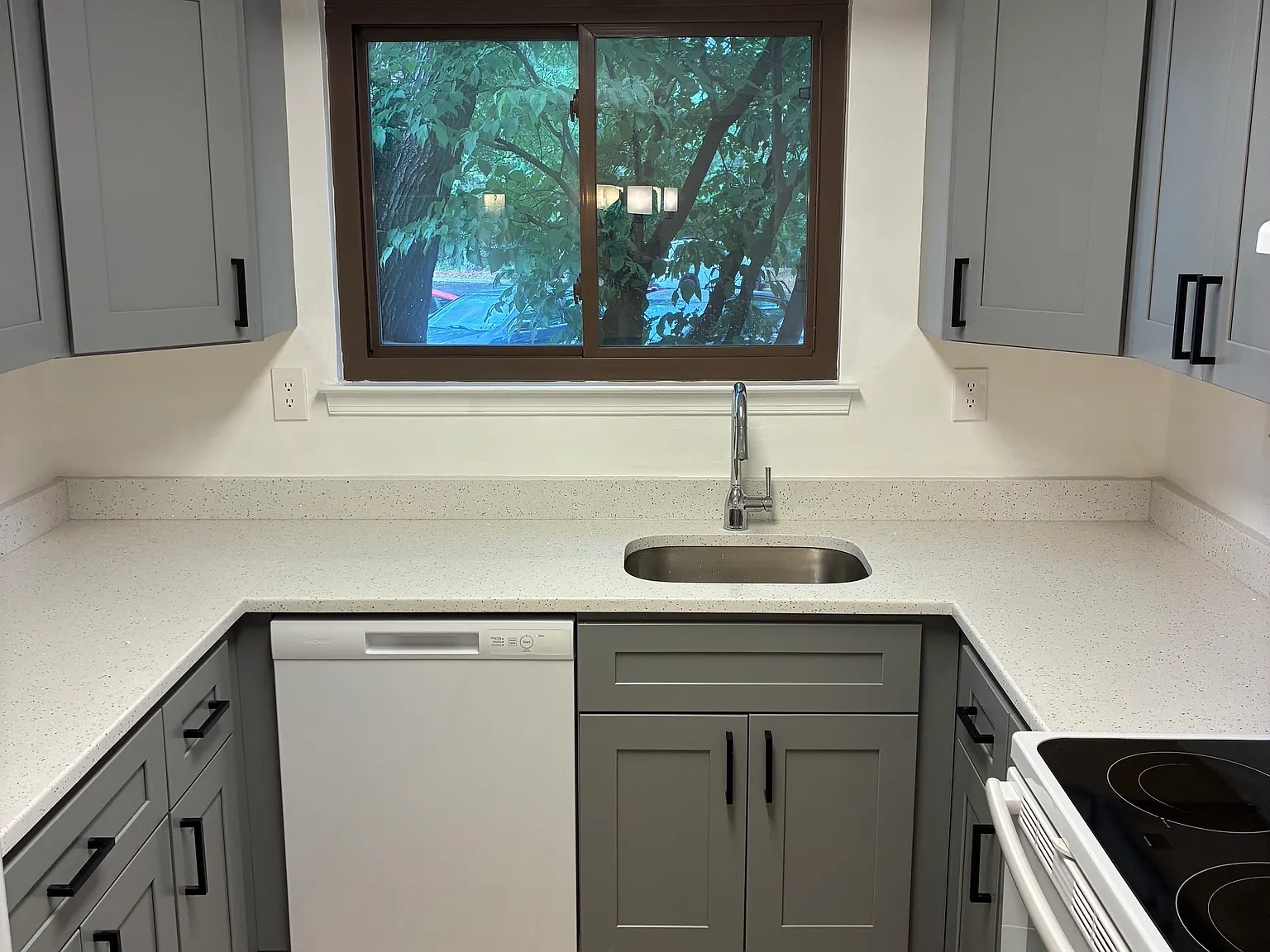 2 bed, 1.5 bath, 1326 sqft, $2,550 — Photo 4