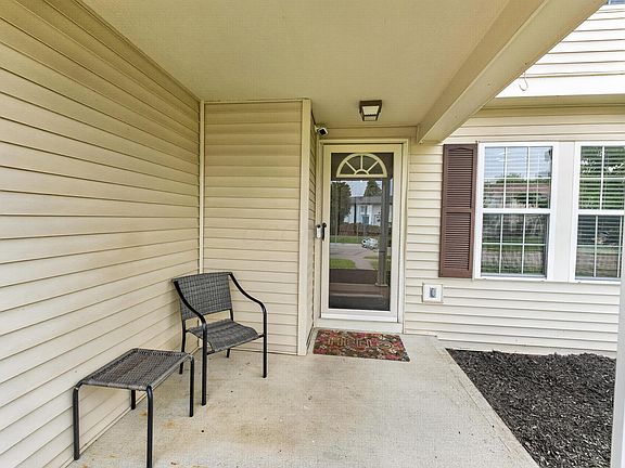 5th image of 6935 Woody Ct