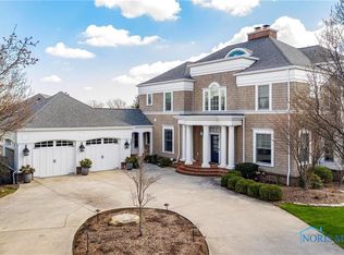 137 Riverside Dr, Maumee, OH 43537