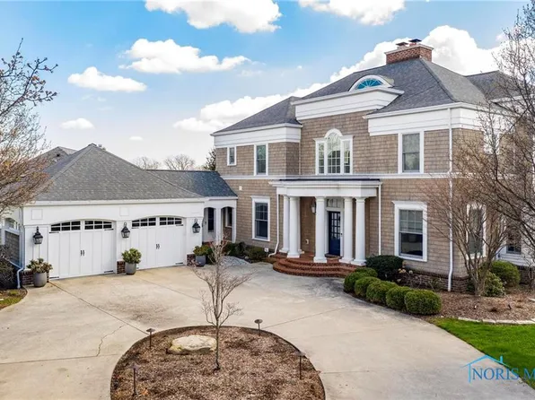 137 Riverside Dr, Maumee, OH 43537