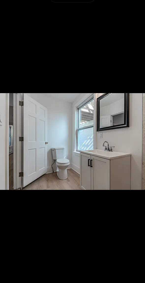 3 bed, 1000 sqft, $2,700 — Photo 4