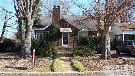 2nd image of 806 Fleming St