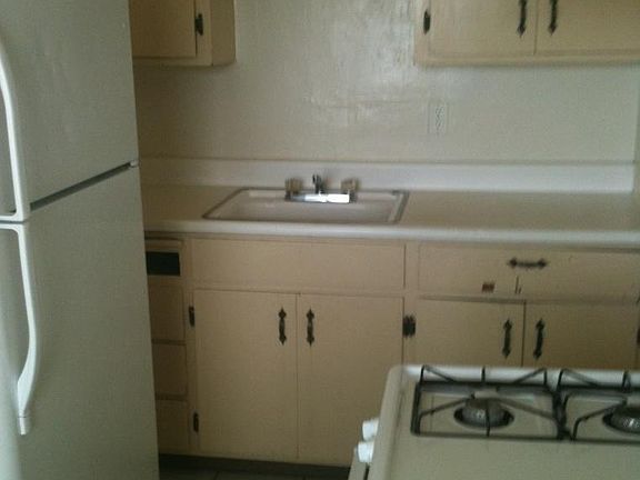 2nd image of 613 S 21st St
