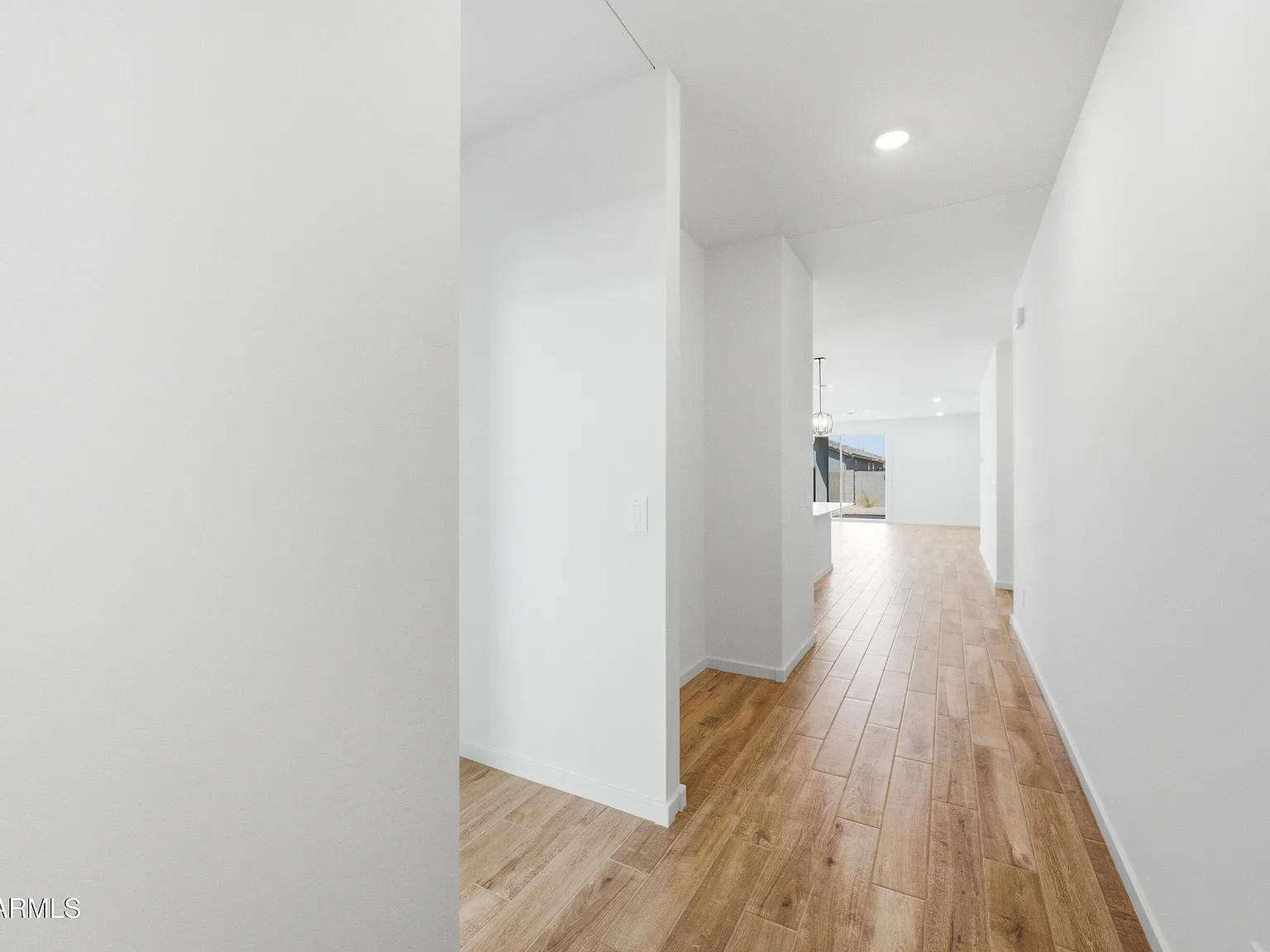4 bed, 3.0 bath, 2049 sqft, $2,300 — Photo 2
