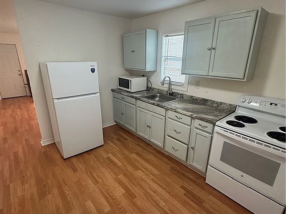 4th image of 808 S Cameron St #A