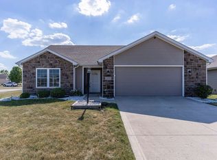 2105 Cedar Ridge Cv, Fort Wayne, IN 46818