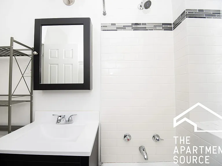 3703 N Hoyne Ave #3 — Photo 11