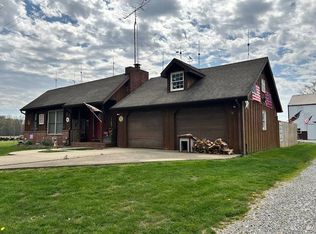 5769 Larkspur Rd, Sumner, IL 62466