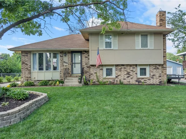 605 NE 4th St, Grimes, IA 50111