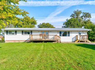 2208 Philadelphia St, Columbus City, IA 52737