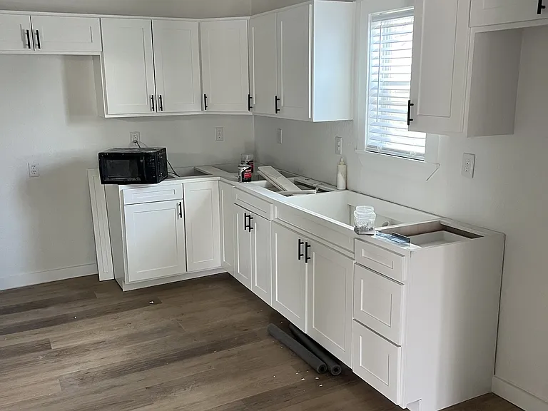 525 W Washington Ave — Photo 7