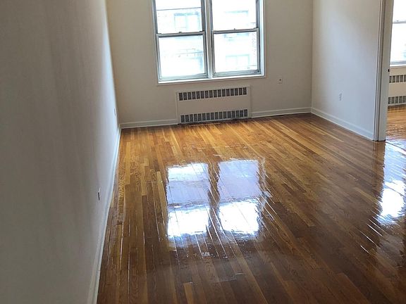 5th image of 8276 116th St #304