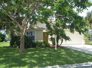 9017 SW Chevy Cir, Stuart, FL 34997