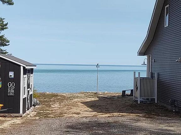 4th image of 5698 Heather Dr