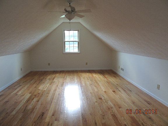 4th image of 353 Fairfield Way