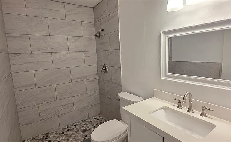 410 S Oakwood Ave — Photo 9
