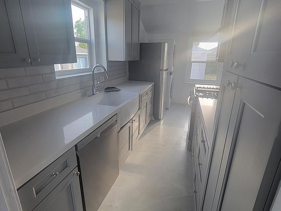 5th image of 4941 Birchland Pl