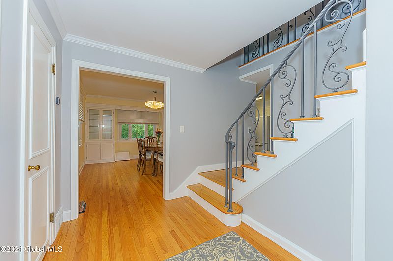 4th image of 2305 Central Parkway