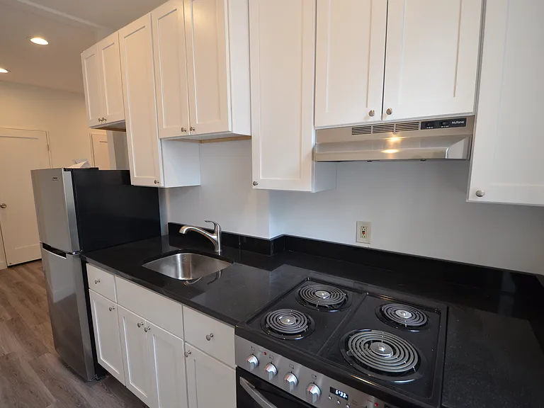 111 Peterborough St #17 — Photo 2
