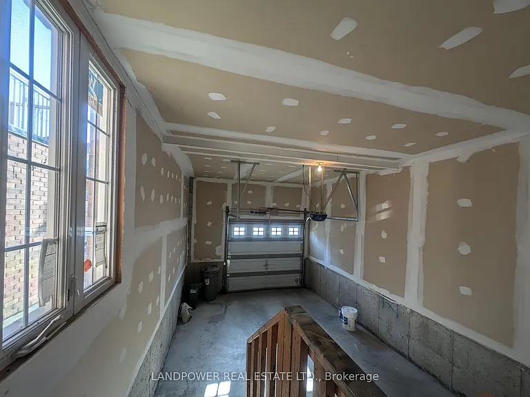 9872 McCowan Rd — Photo 35
