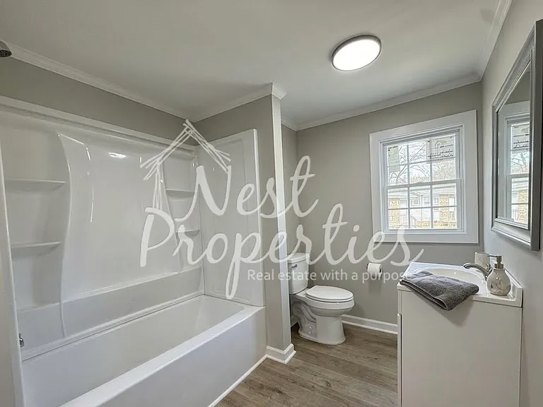 2515 Douglas Rd — Photo 4