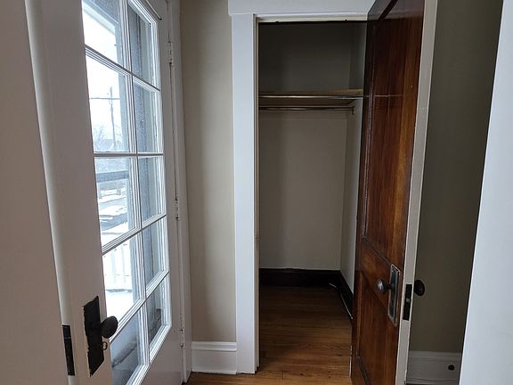 3rd image of 1241 Cranford Ave