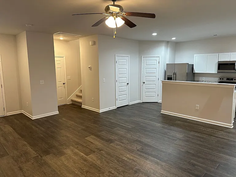 2125 Kilpatrick Ln — Photo 4
