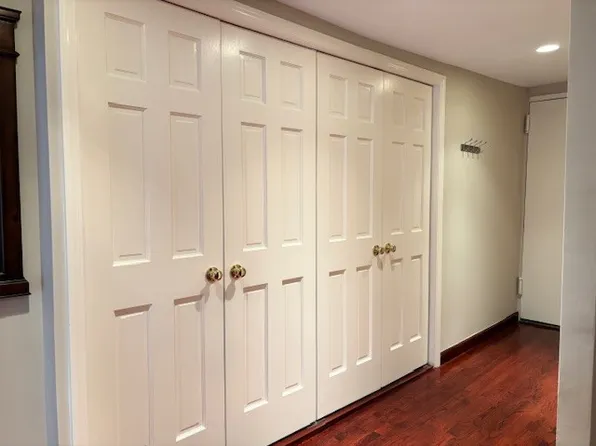 211 Thompson Street image 7 of 10