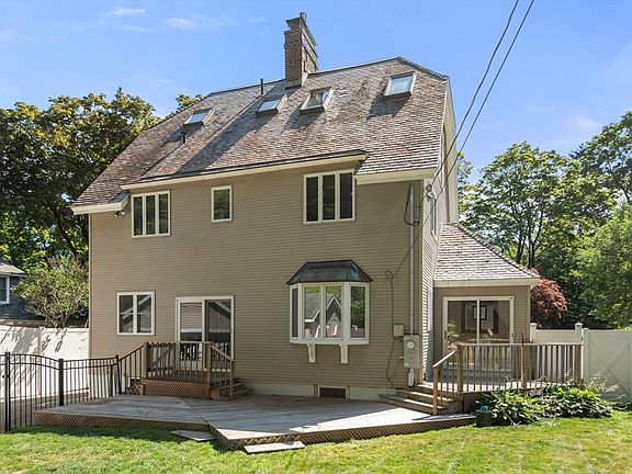 3rd image of 43 Laconia Rd