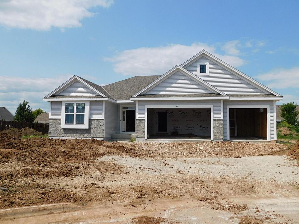 1st image of 962 Horseshoe COURT