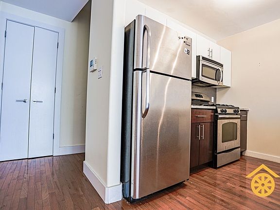 3rd image of 176 Scholes St #3H