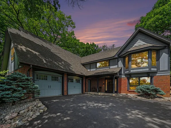 16480 Kingswood Dr, Lakeville, MN 55044
