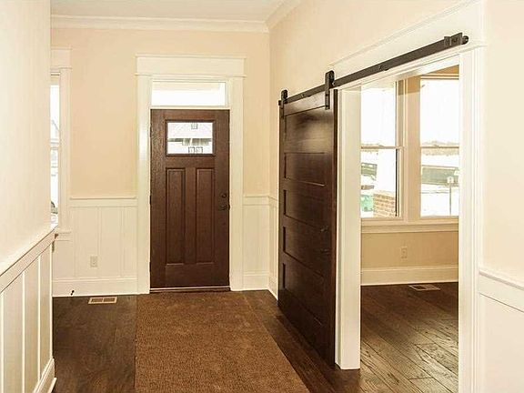 3rd image of 333 Chatham Hills Blvd