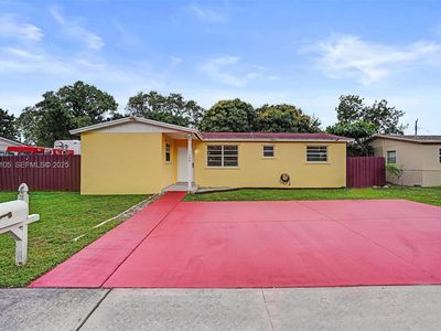 1300 NE 215th St, Miami, FL, 33179