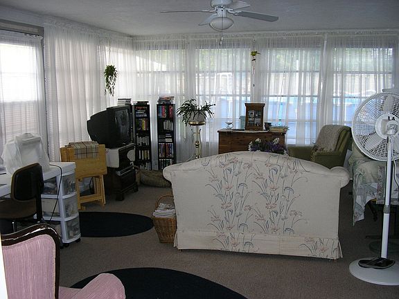 Huge Florida Room