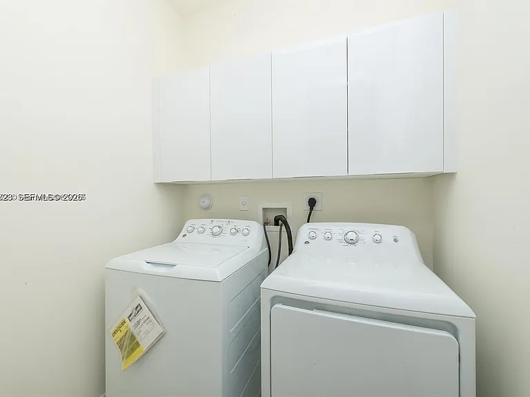 10245 NW 63rd Ter #201 — Photo 16