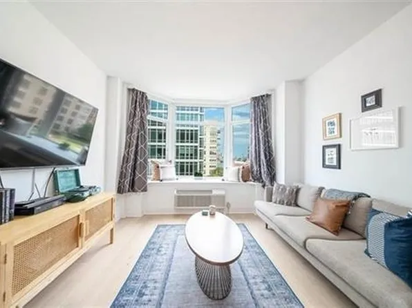 1400 Hudson St #724, Hoboken, NJ 07030