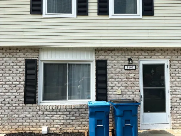 1108 Pheasant Dr N, Carlisle, PA 17013
