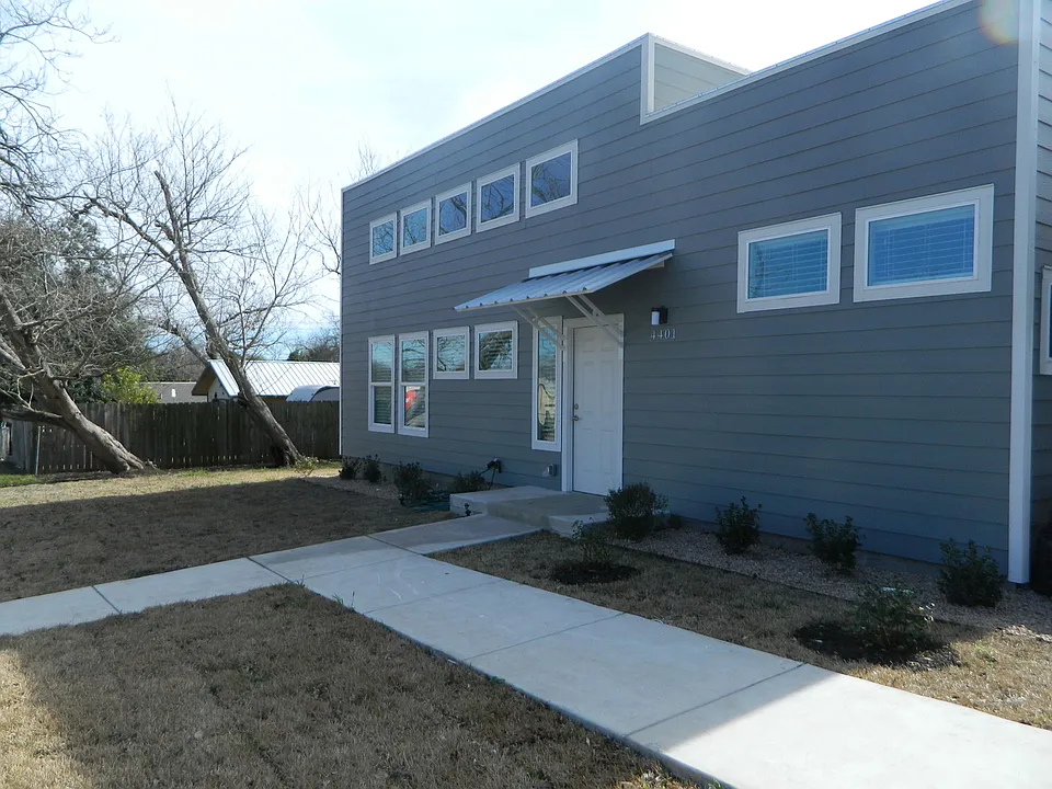 4401 Hank Ave