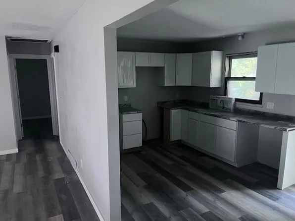 605 E Maple St, Harrisburg, SD 57032