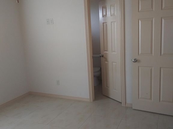 5th image of 1402 W Carmen Ave