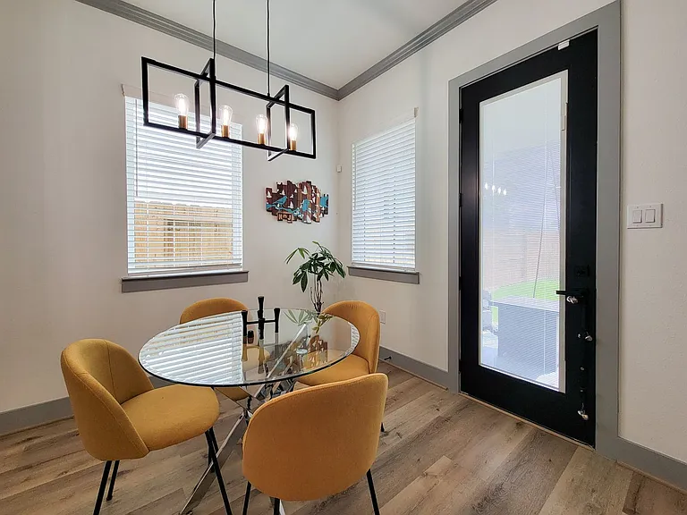6520 Couch St — Photo 36