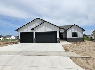 10890 W Sondra St, Maize, KS 67101