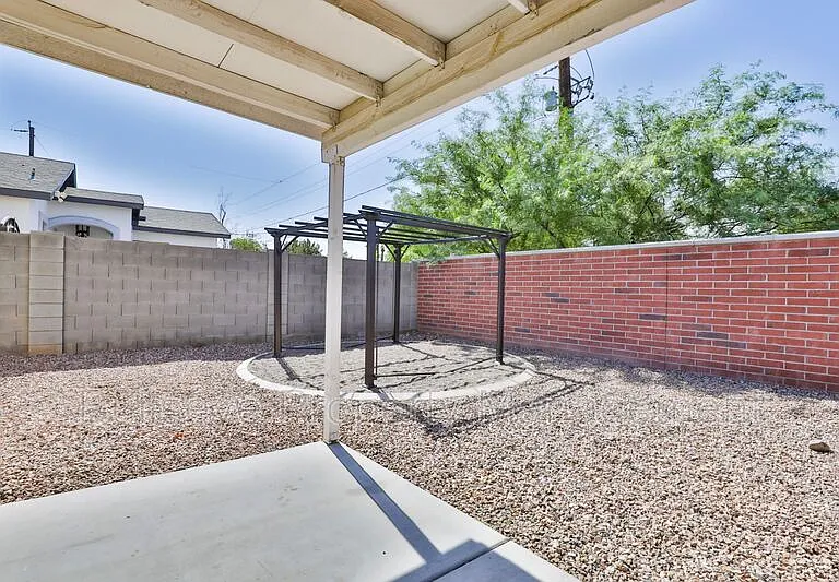 5119 S 11th Pl — Photo 22