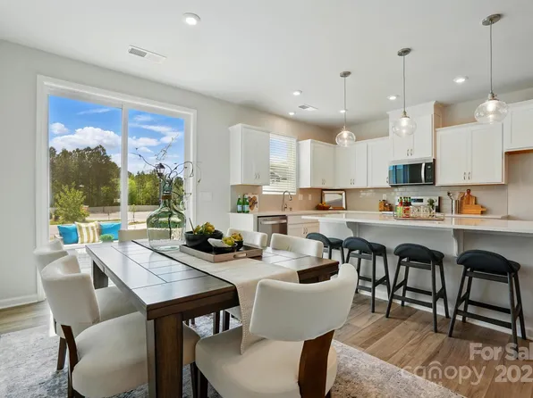 331 Laura Elizabeth Ln, Clover, SC 29710