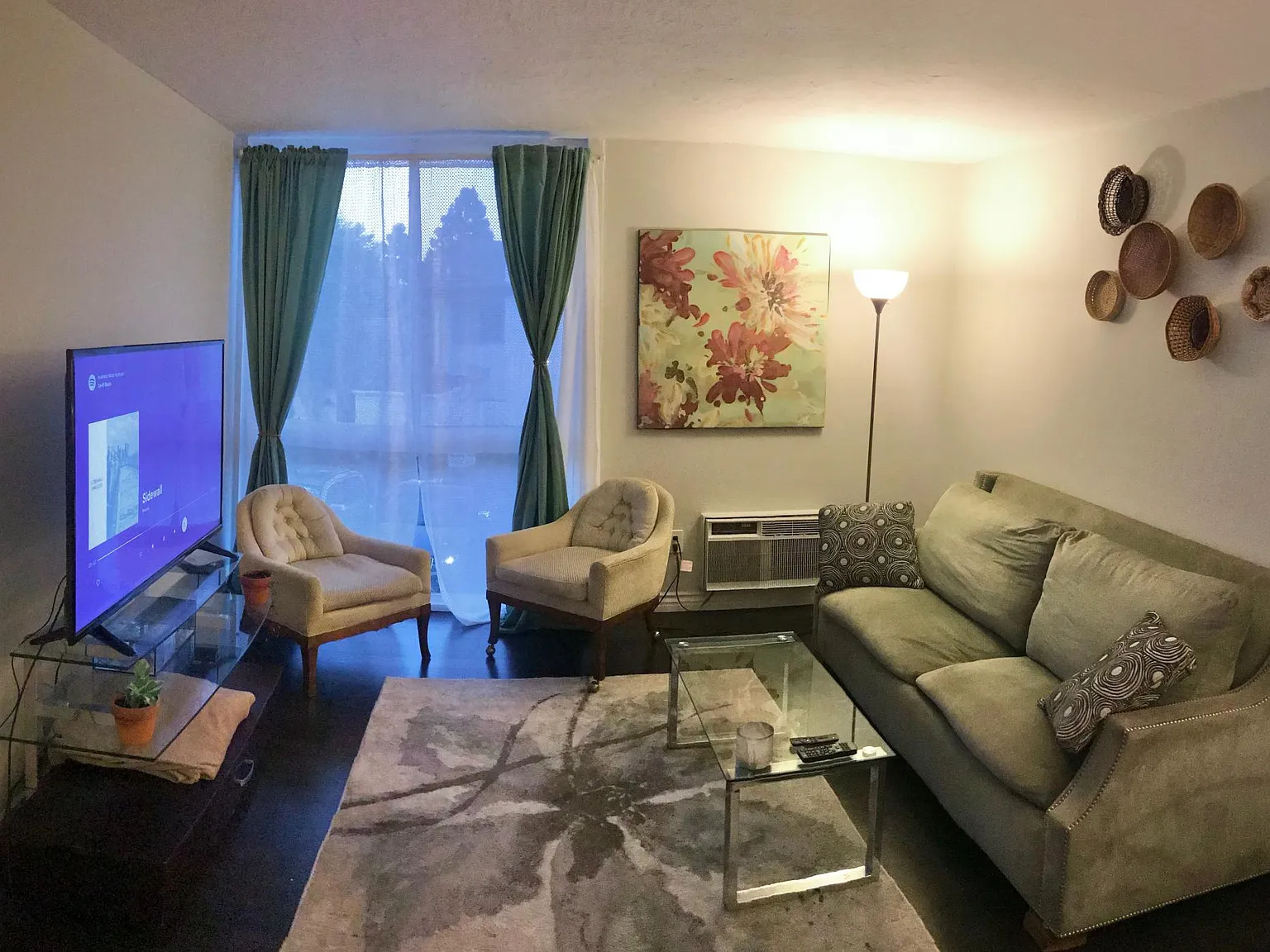 1 bed, 547 sqft, $2,400 — Photo 3