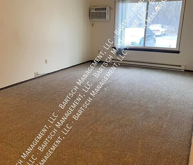 4321 N 104th St #4 — Photo 2