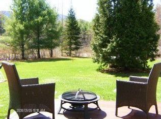 113 School St, Effingham, NH 03882